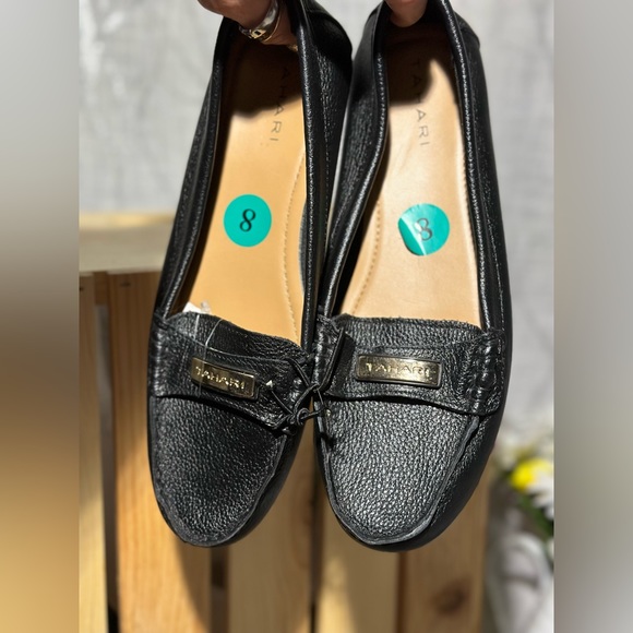 Tahari "Marilu" leather loafers in black - size 8 NWT - Picture 1 of 6